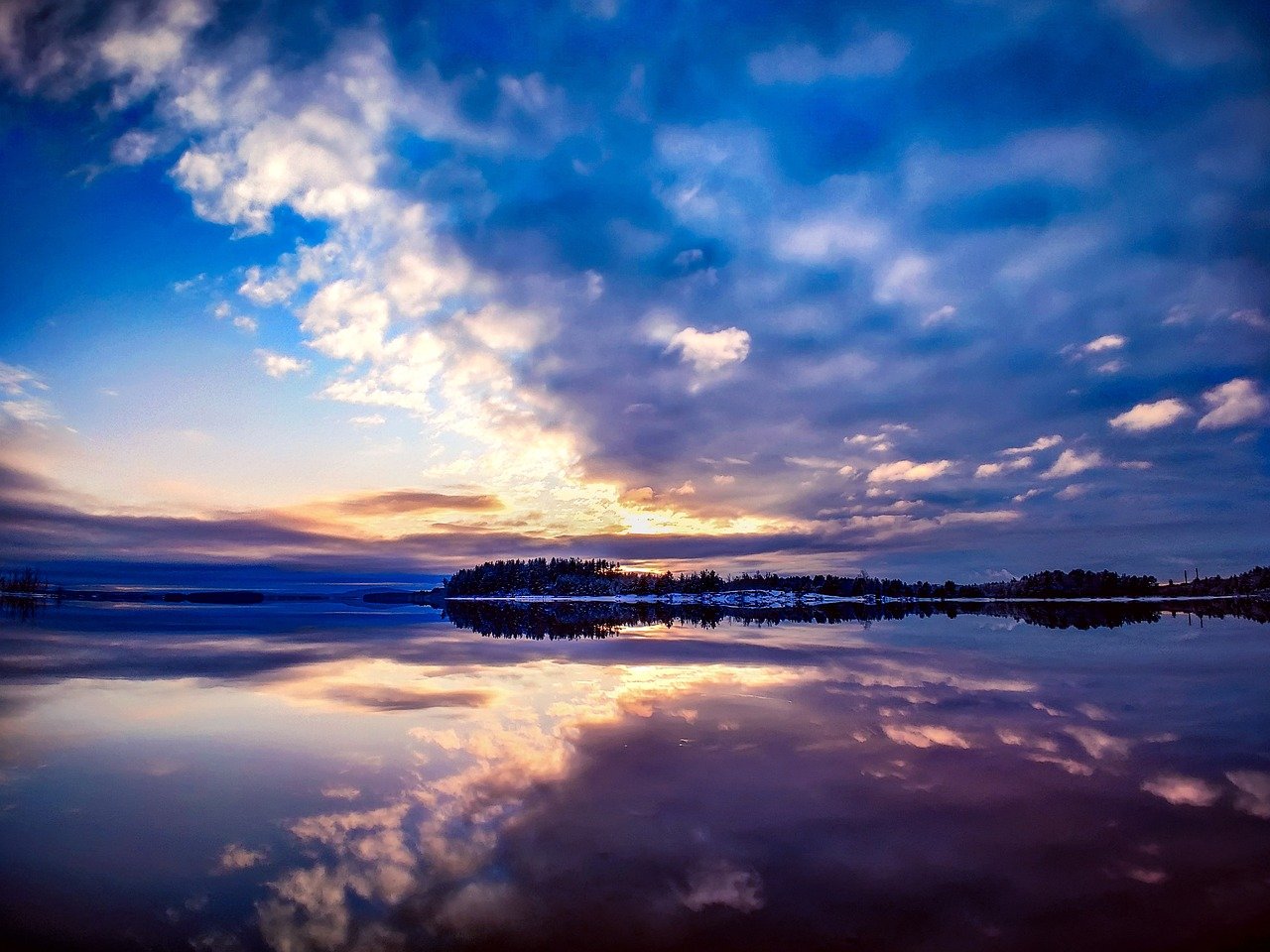 clouds, sunset, lake-5974560.jpg